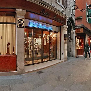 *** Hotel Montecarlo Italy